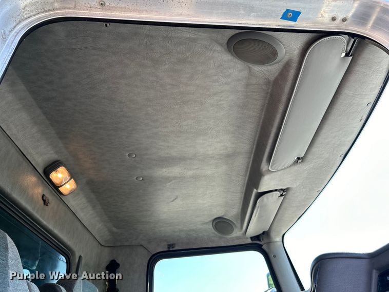 image for item EK4917 2005 Kenworth  T300 dump truck