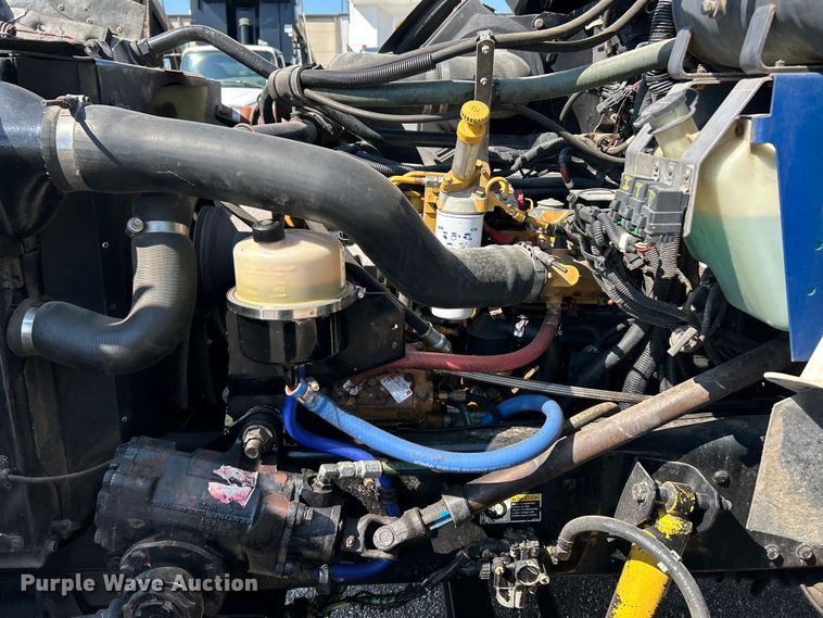 image for item EK4917 2005 Kenworth  T300 dump truck