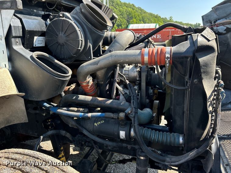 image for item EK4917 2005 Kenworth  T300 dump truck