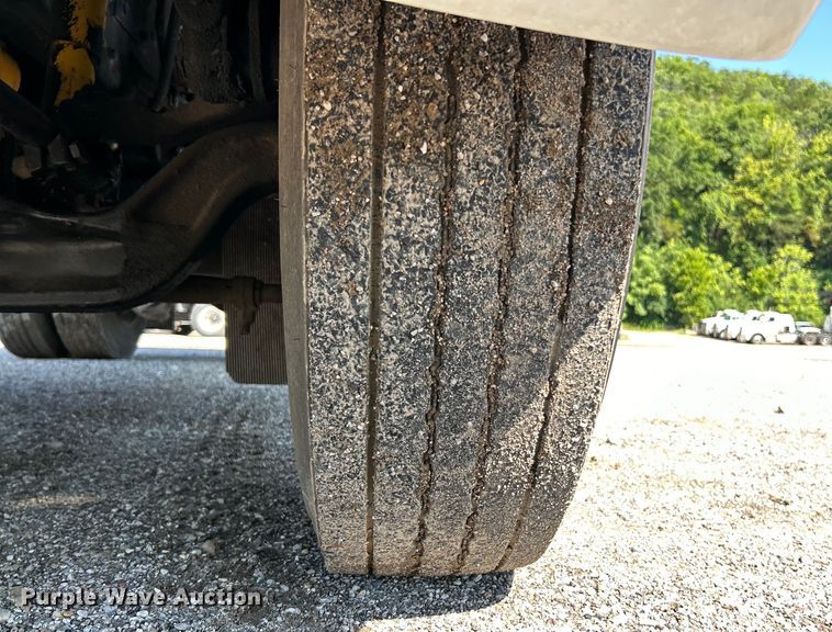 image for item EK4917 2005 Kenworth  T300 dump truck