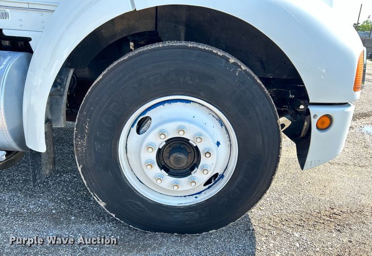 image for item EK4917 2005 Kenworth  T300 dump truck