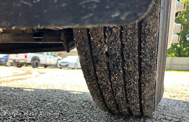 image for item EK4917 2005 Kenworth  T300 dump truck