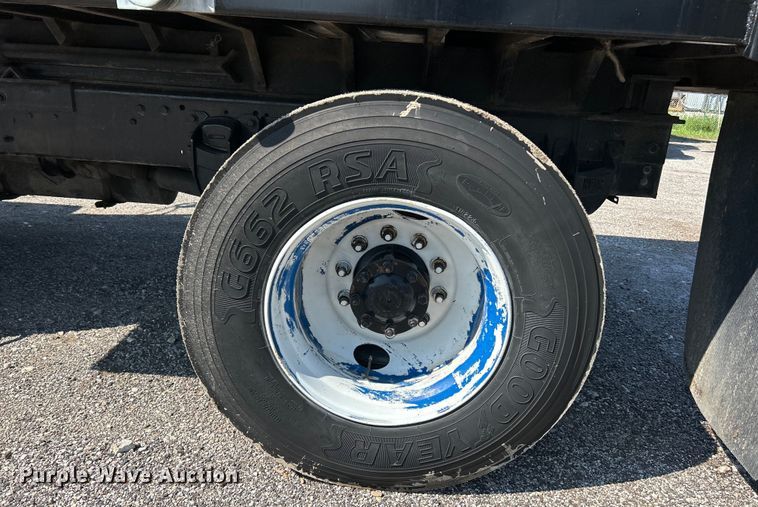 image for item EK4917 2005 Kenworth  T300 dump truck