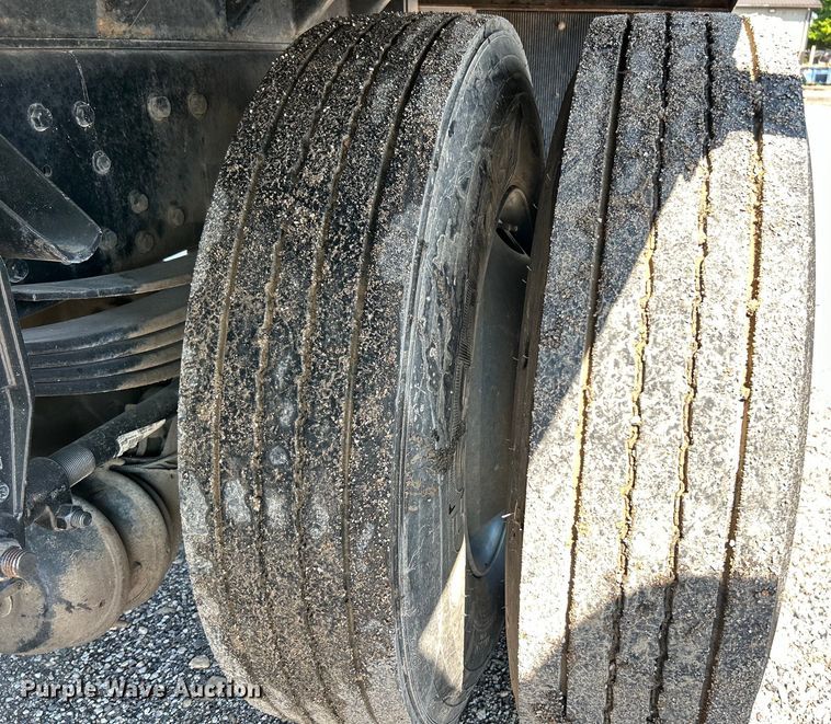 image for item EK4917 2005 Kenworth  T300 dump truck