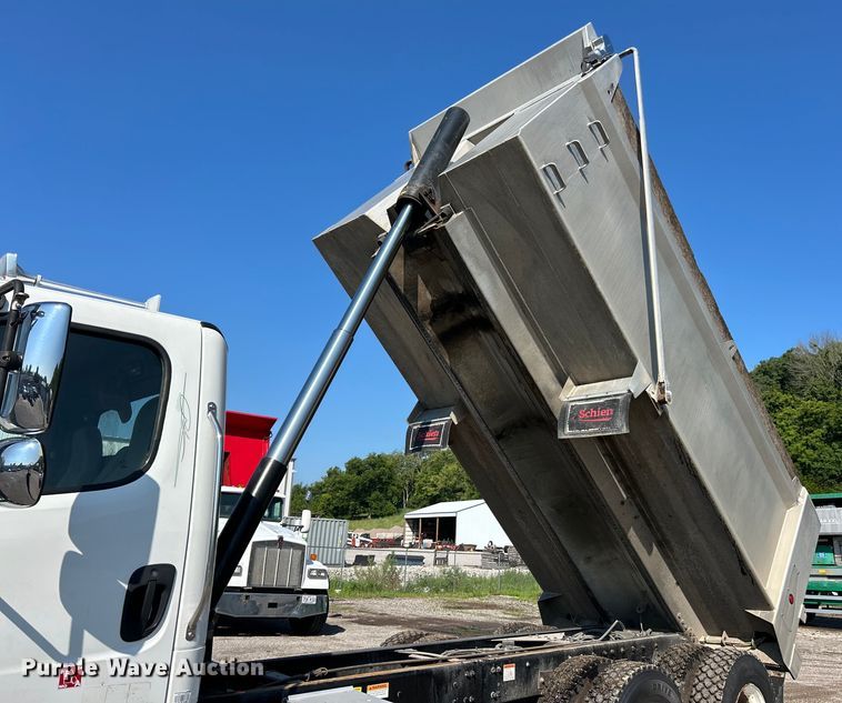 image for item EK4918 2012 Freightliner  Business Class M2 dump truck