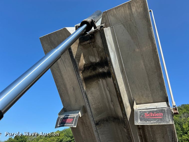 image for item EK4918 2012 Freightliner  Business Class M2 dump truck