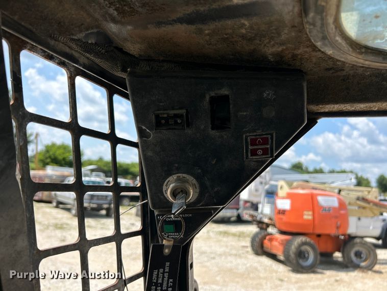 image for item EK4923 1995 Bobcat 773 skid steer loader