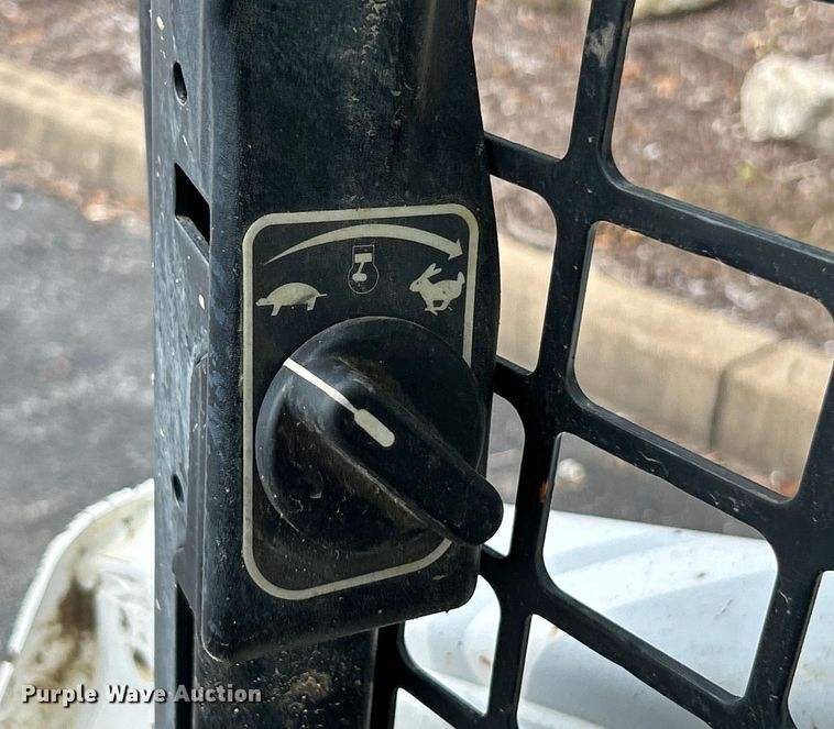 image for item EK4927 2017 Bobcat T590 tracked skid steer loader