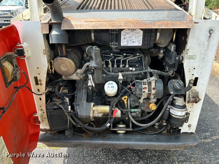 image for item EK4927 2017 Bobcat T590 tracked skid steer loader