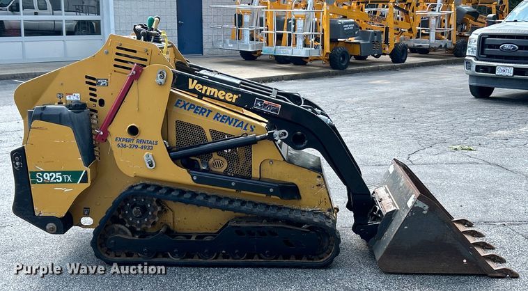 image for item EK4928 2021 Vermeer  S925TX compact utility loader