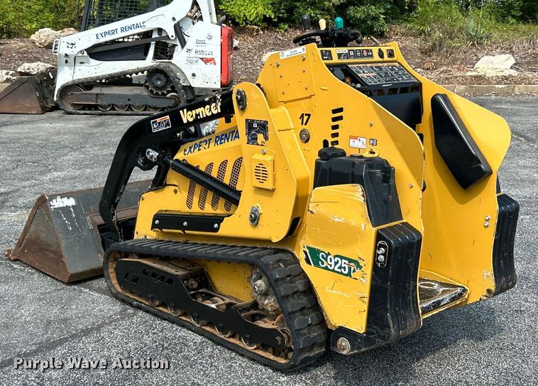 image for item EK4928 2021 Vermeer  S925TX compact utility loader