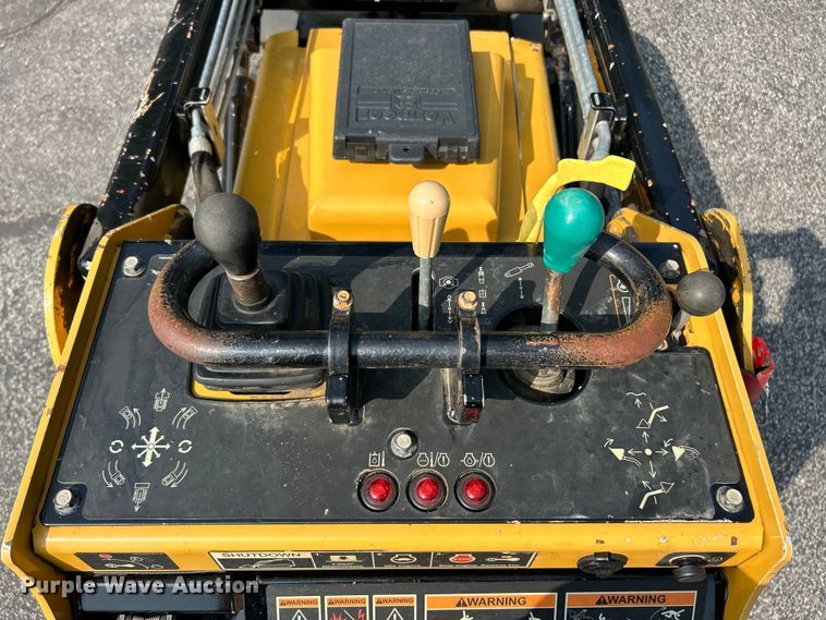 image for item EK4928 2021 Vermeer  S925TX compact utility loader