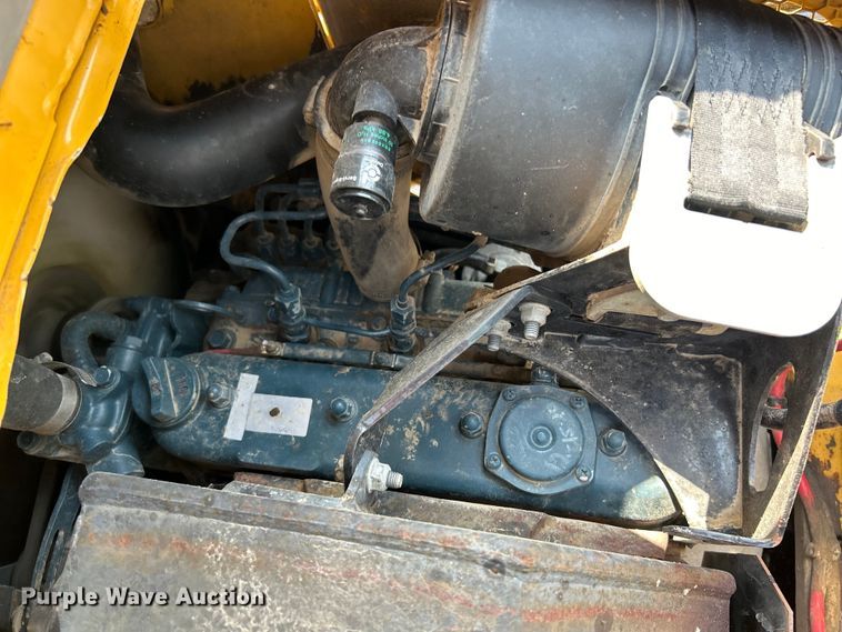 image for item EK4928 2021 Vermeer  S925TX compact utility loader