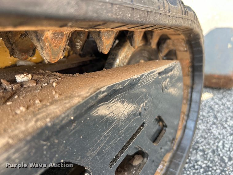 image for item EK4928 2021 Vermeer  S925TX compact utility loader