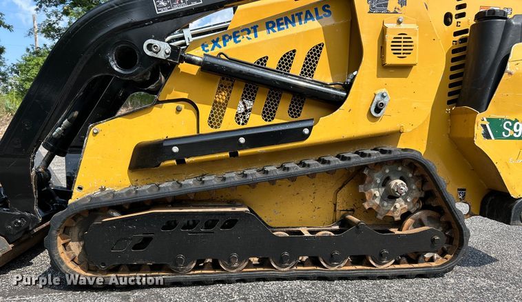 image for item EK4928 2021 Vermeer  S925TX compact utility loader