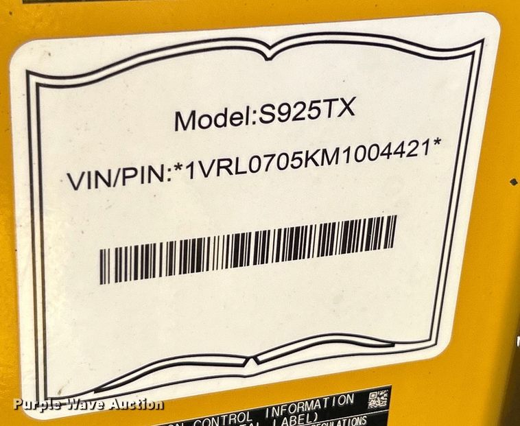 image for item EK4928 2021 Vermeer  S925TX compact utility loader