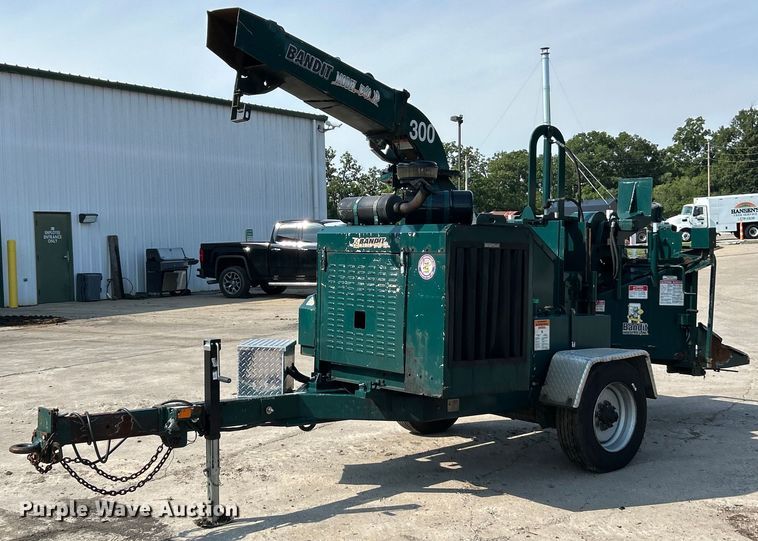 image for item EK4962 2014 Bandit  Intimidator 1390XP wood chipper