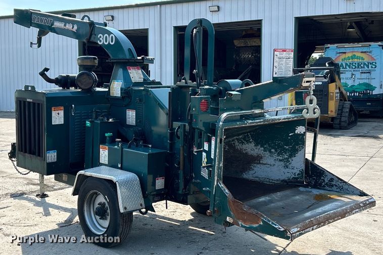 image for item EK4962 2014 Bandit  Intimidator 1390XP wood chipper