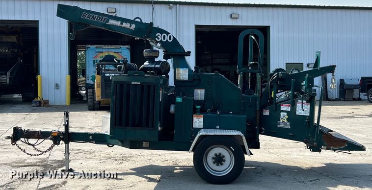 image for item EK4962 2014 Bandit  Intimidator 1390XP wood chipper