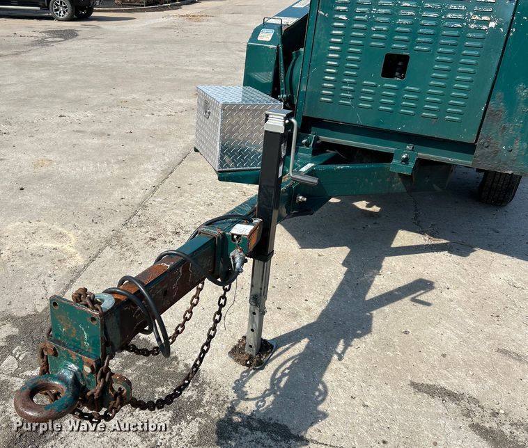 image for item EK4962 2014 Bandit  Intimidator 1390XP wood chipper