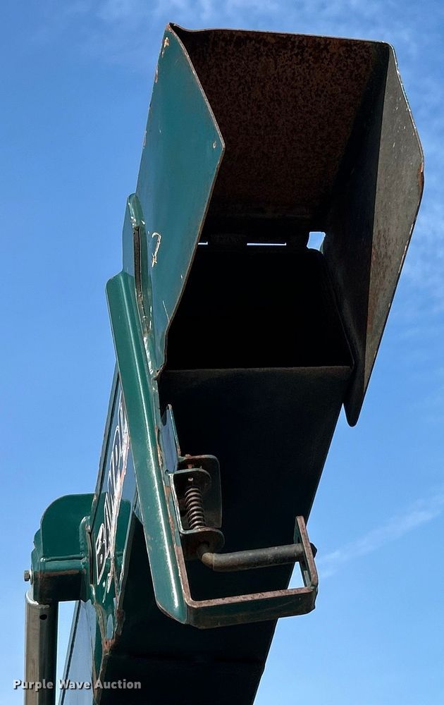 image for item EK4962 2014 Bandit  Intimidator 1390XP wood chipper