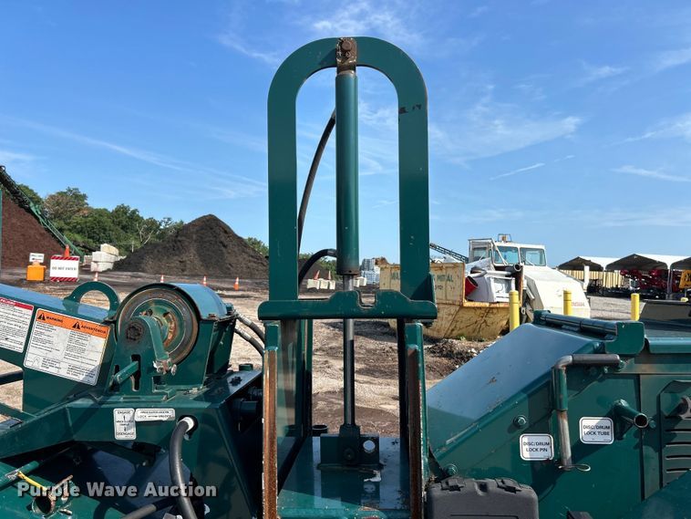 image for item EK4962 2014 Bandit  Intimidator 1390XP wood chipper