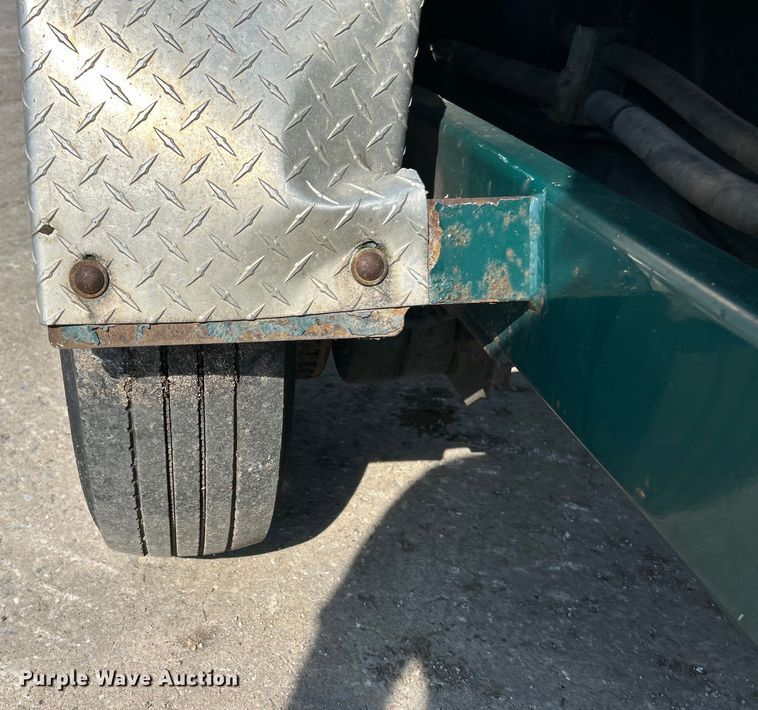 image for item EK4962 2014 Bandit  Intimidator 1390XP wood chipper