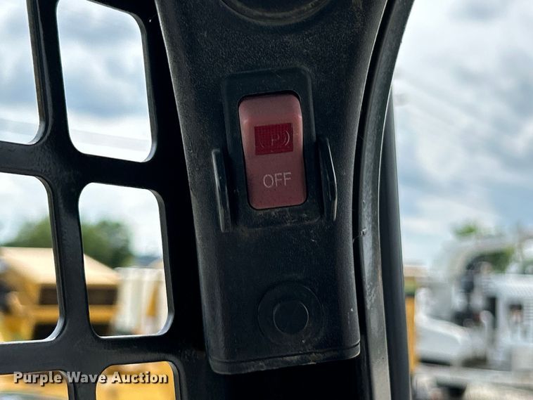 image for item EK4963 2016 Bobcat T630 tracked skid steer loader