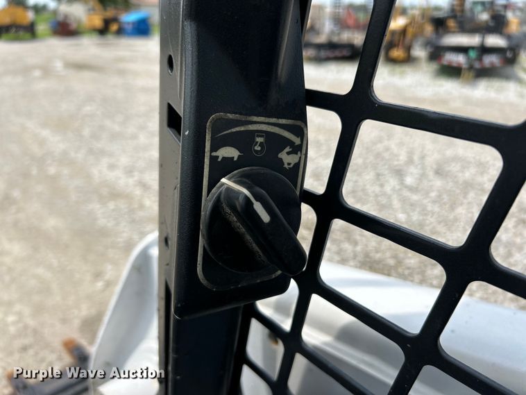 image for item EK4963 2016 Bobcat T630 tracked skid steer loader