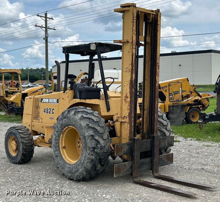 image for item EK4964 1996 John Deere  482C forklift