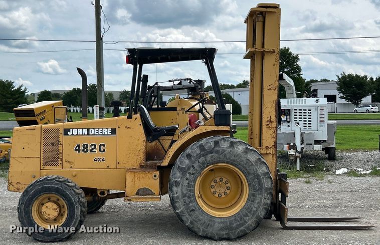 image for item EK4964 1996 John Deere  482C forklift