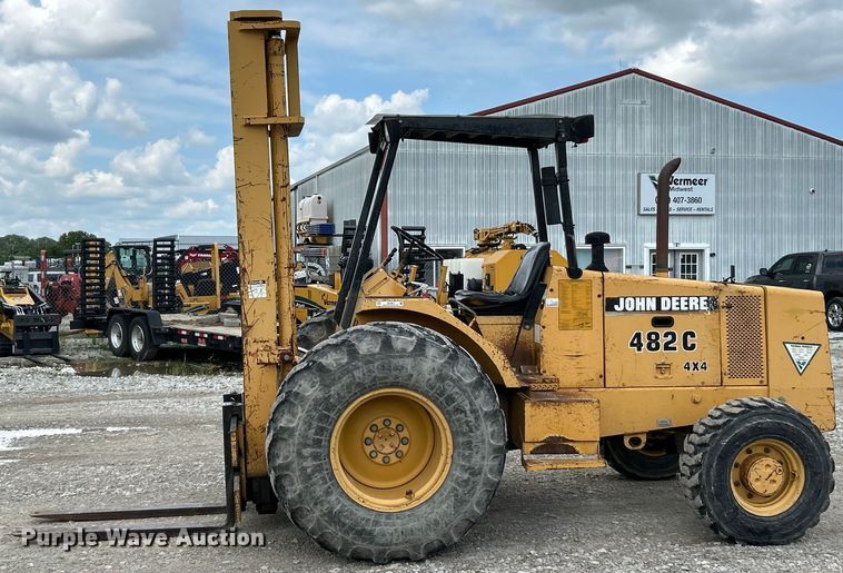 image for item EK4964 1996 John Deere  482C forklift