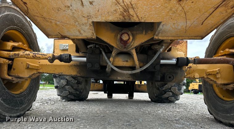 image for item EK4964 1996 John Deere  482C forklift