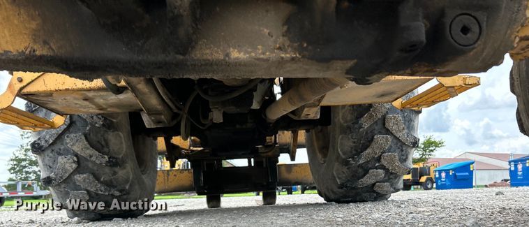 image for item EK4964 1996 John Deere  482C forklift