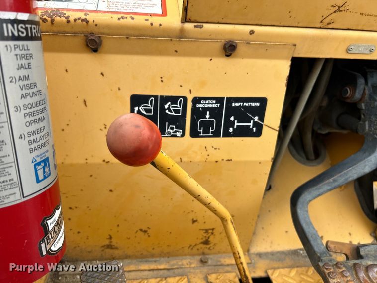 image for item EK4964 1996 John Deere  482C forklift