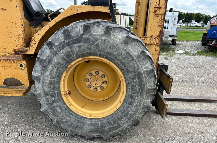 image for item EK4964 1996 John Deere  482C forklift