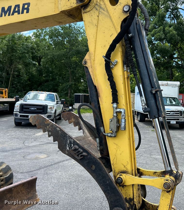 image for item EK4965 2017 Yanmar ViO55-6A mini excavator