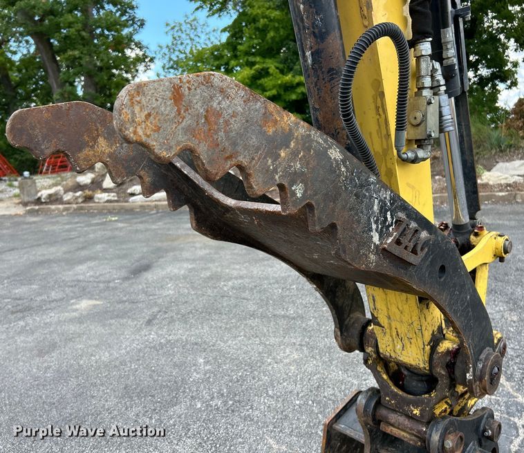 image for item EK4965 2017 Yanmar ViO55-6A mini excavator