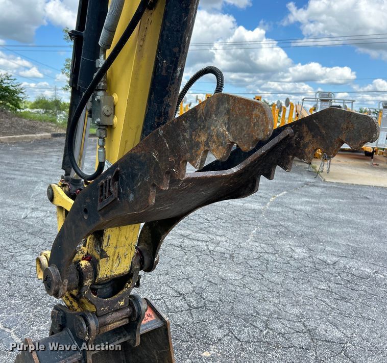 image for item EK4965 2017 Yanmar ViO55-6A mini excavator