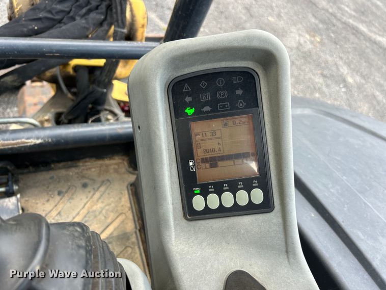 image for item EK4965 2017 Yanmar ViO55-6A mini excavator