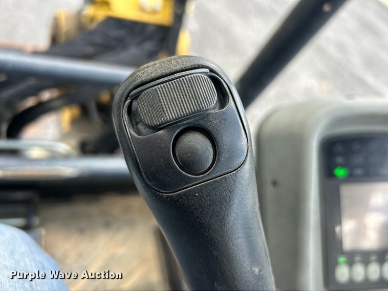 image for item EK4965 2017 Yanmar ViO55-6A mini excavator