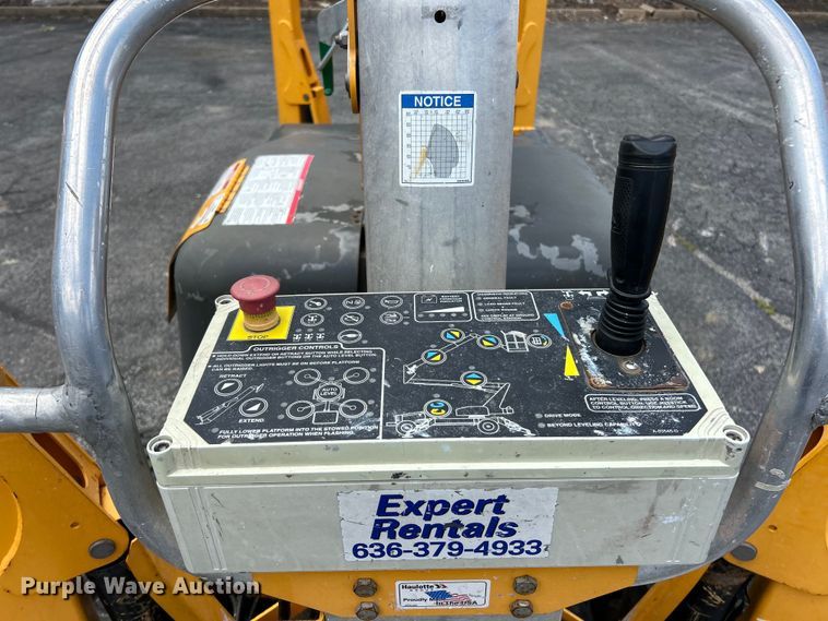 image for item EK4967 2016 Haulotte 45XA boom lift