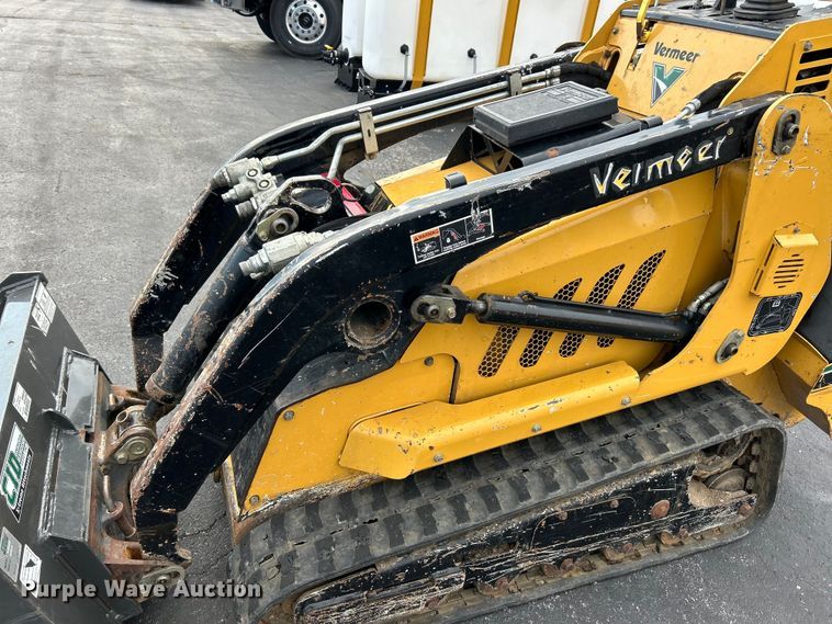 image for item EK4969 2015 Vermeer S725TX compact utility loader