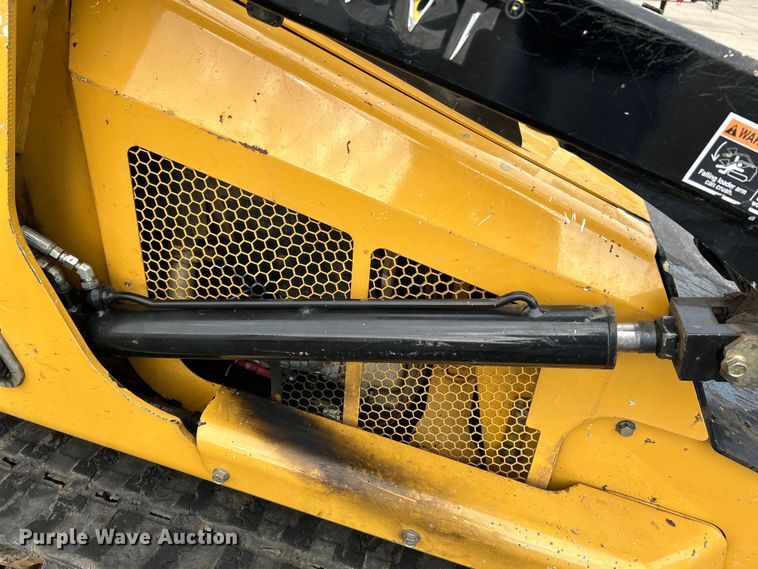 image for item EK4969 2015 Vermeer S725TX compact utility loader