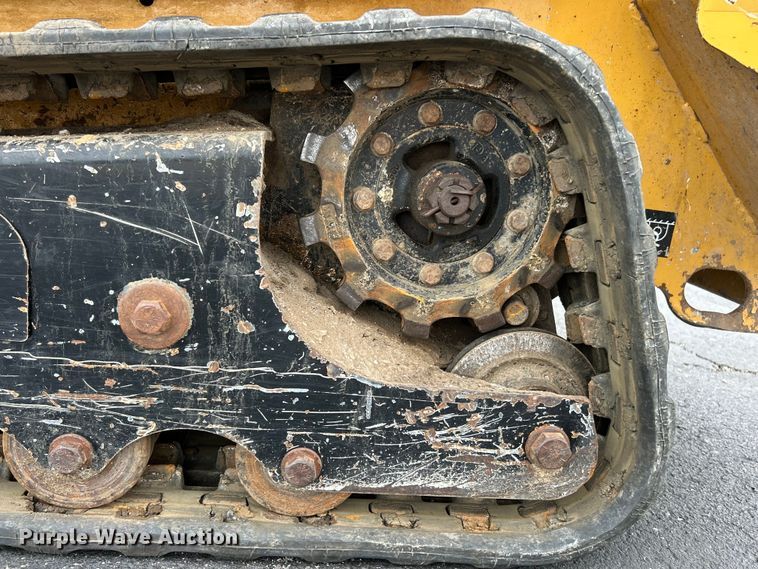 image for item EK4969 2015 Vermeer S725TX compact utility loader