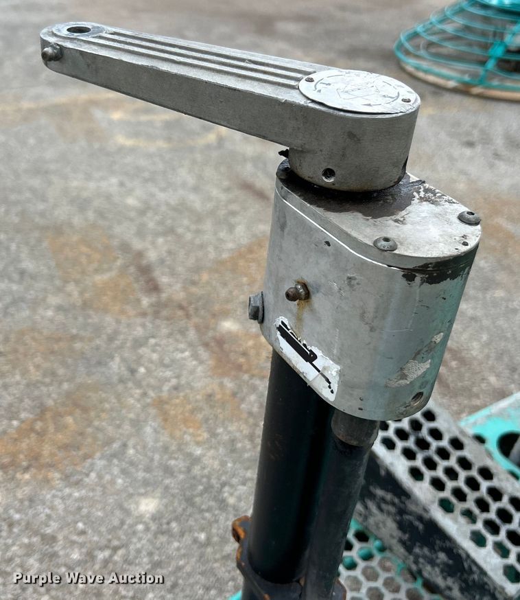 image for item EK4978 2017 Whiteman HHNG5 power trowel