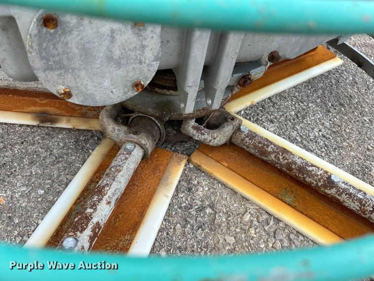 image for item EK4978 2017 Whiteman HHNG5 power trowel