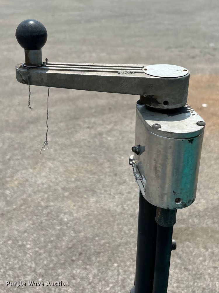 image for item EK4980 2017 Whiteman HHNG5 power trowel