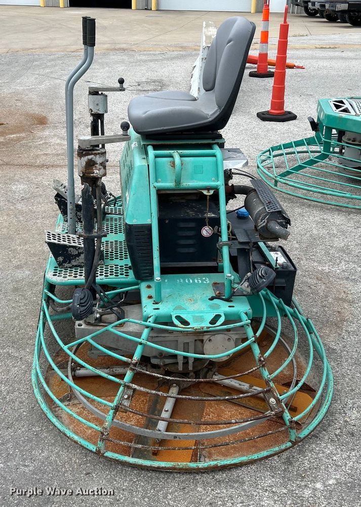 image for item EK4984 2017 Whiteman HHNG5 power trowel