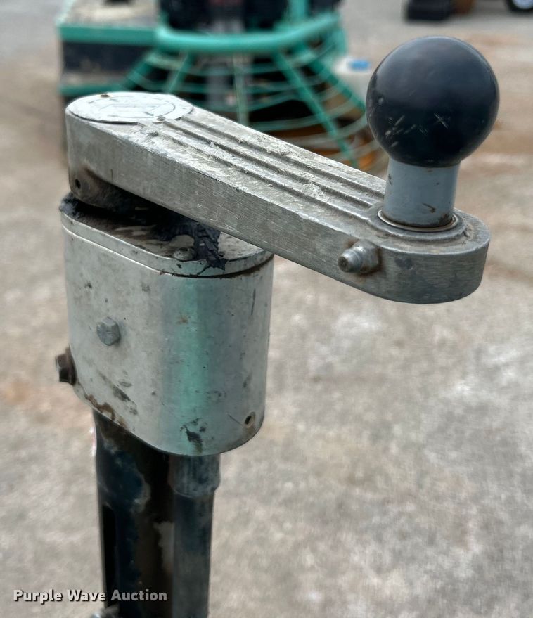 image for item EK4984 2017 Whiteman HHNG5 power trowel